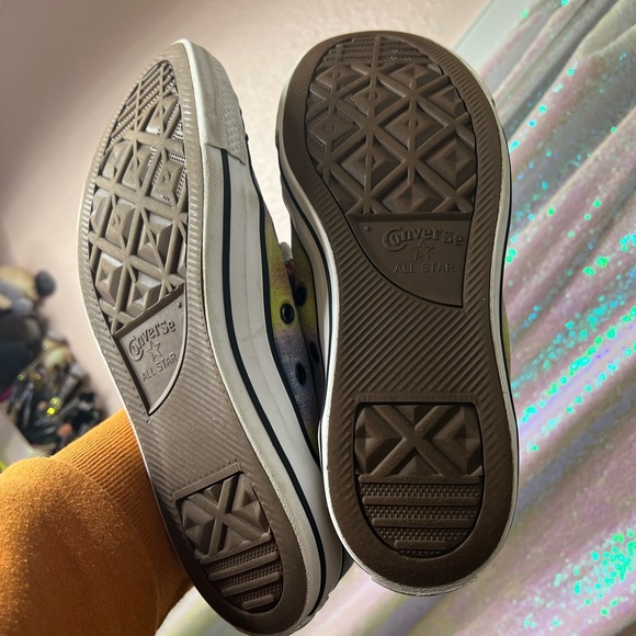 EUC Custom Rainbow 🌈 Pixel Design Converse All Star Hi-Tops - Picture 8 of 9